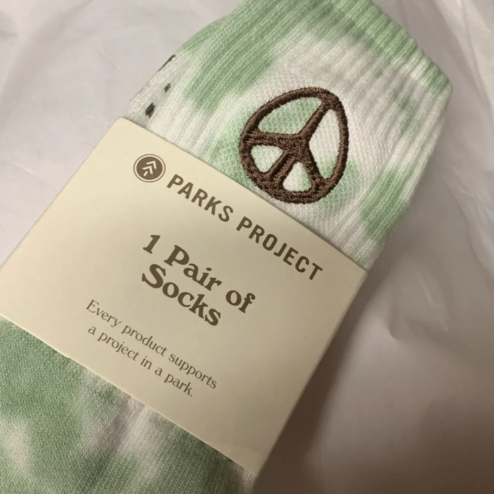 - Free people peaceful peace sign socks parks project new with package